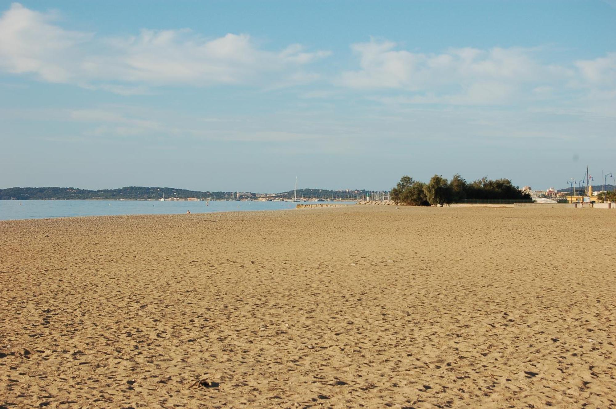 Grand Studio A 5Mns De La Plage Des Salins イエール エクステリア 写真